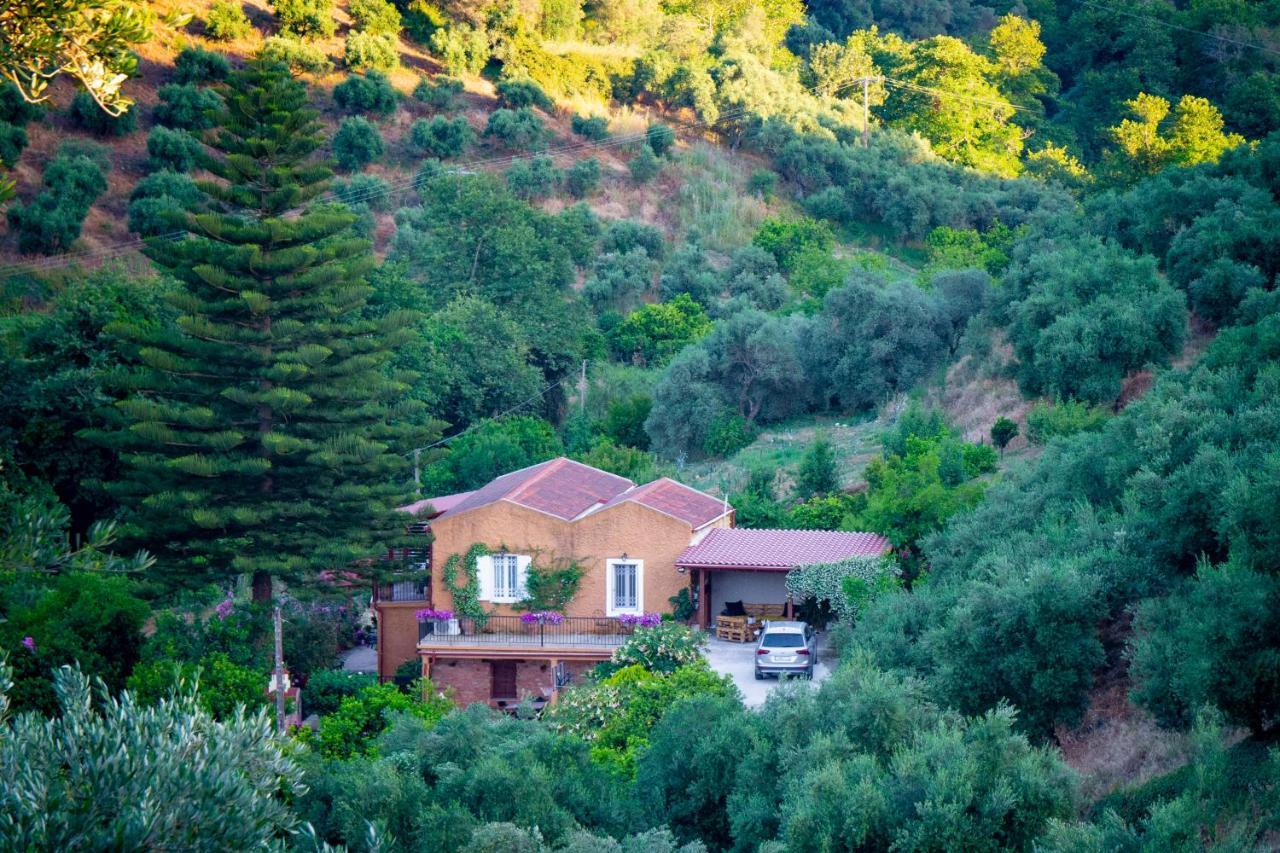 Casa Arokaria Appartement Pendarianá Buitenkant foto